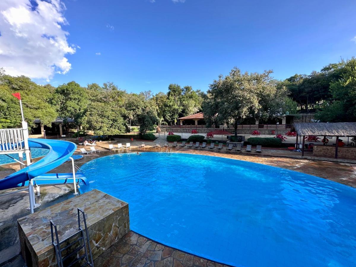 Parque Hotel Manantial Hohenau 외부 사진