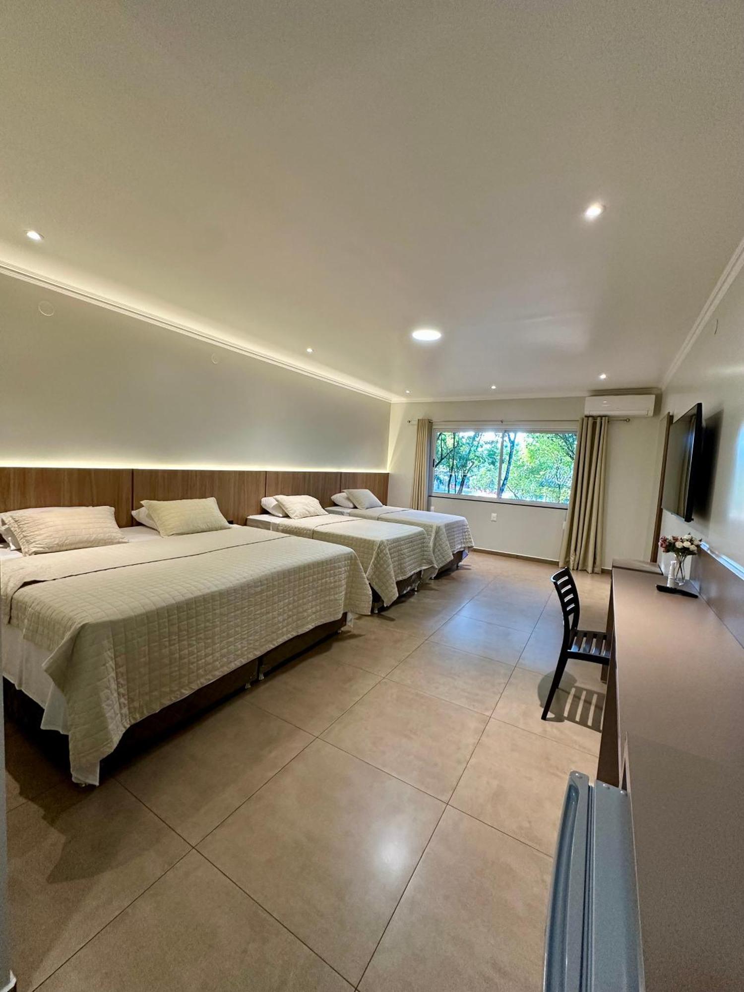 Parque Hotel Manantial Hohenau 외부 사진