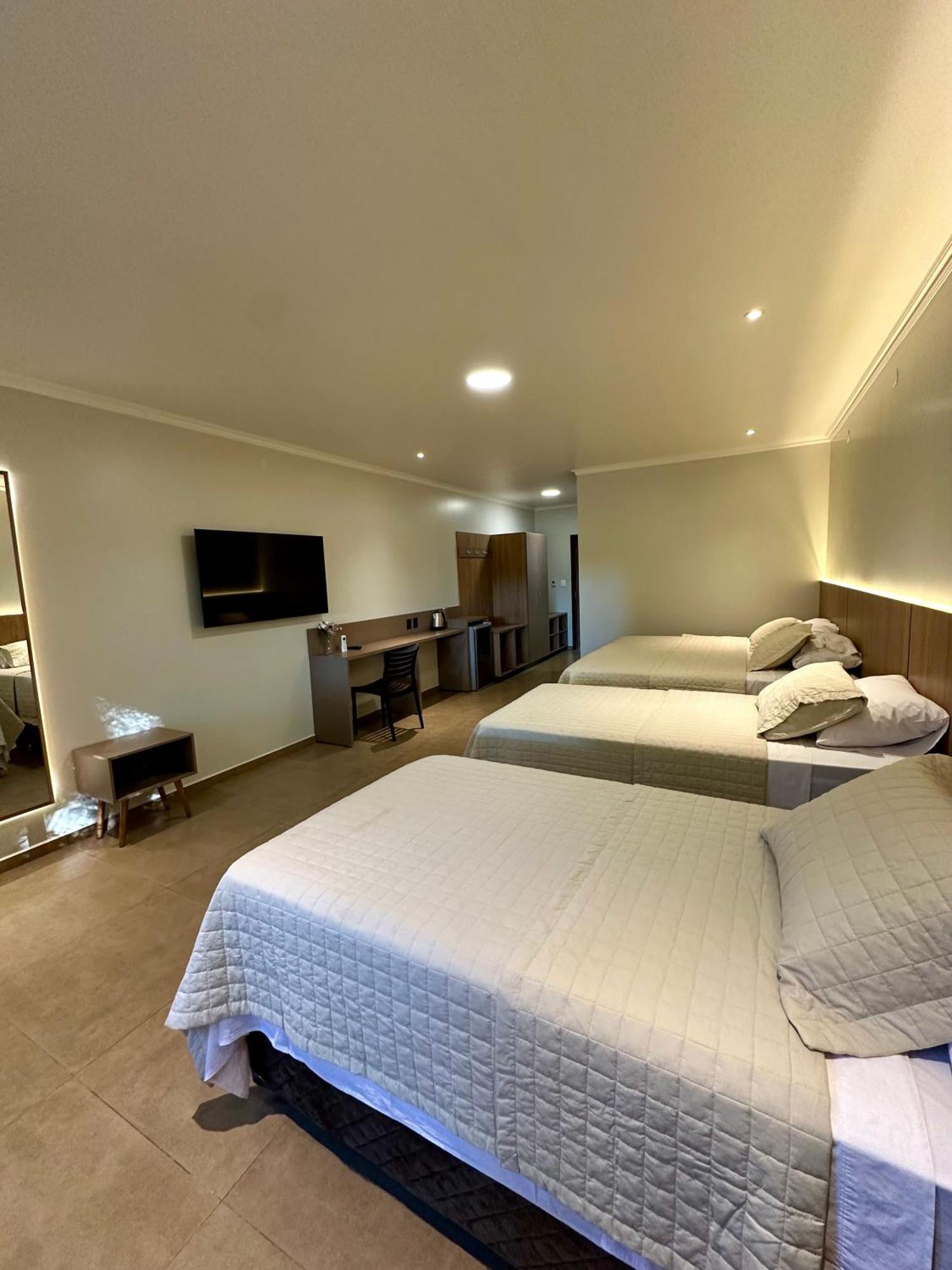 Parque Hotel Manantial Hohenau 외부 사진